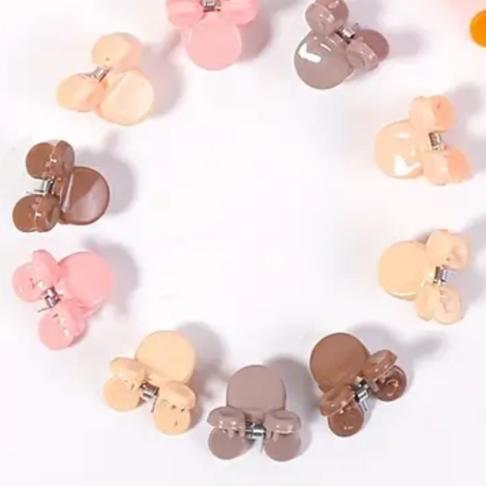 Random Mix Of 25 Mickey Mouse Mini Hair Clips
